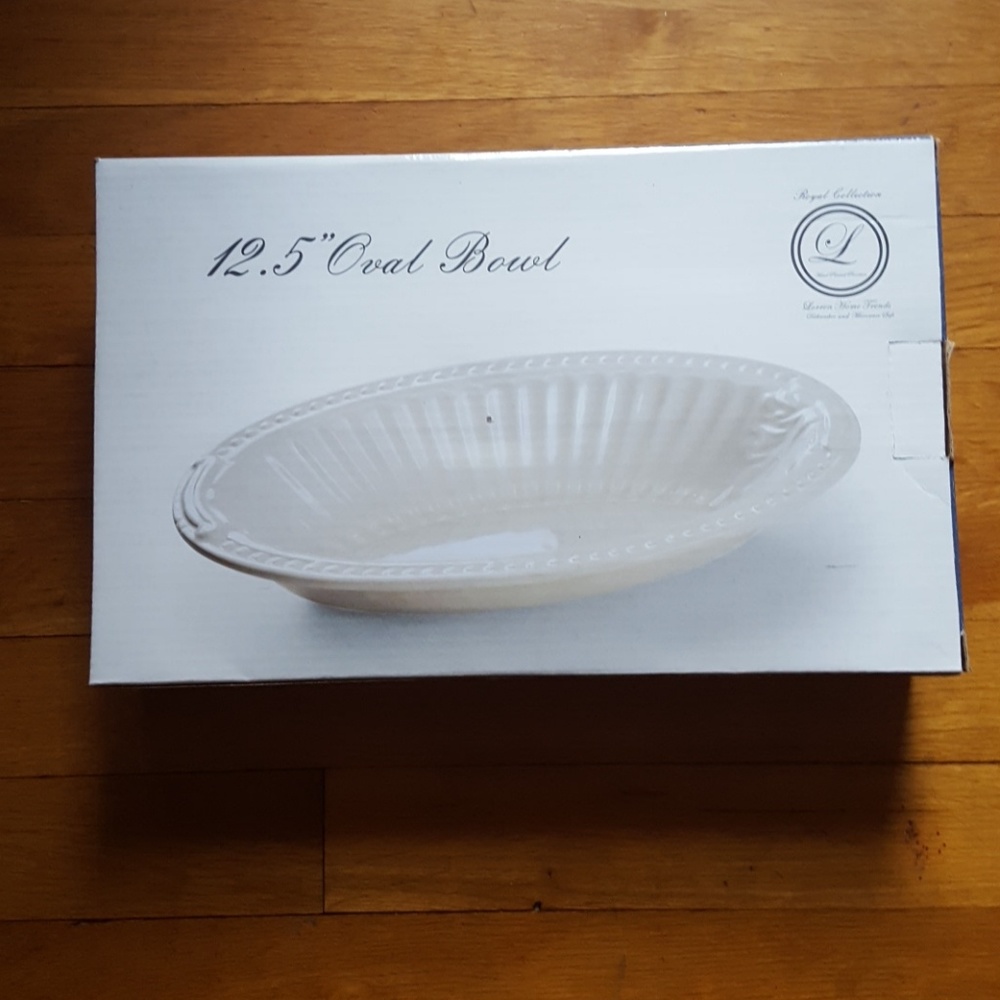 Royal Collection 12.5 Oval Bowl C2157